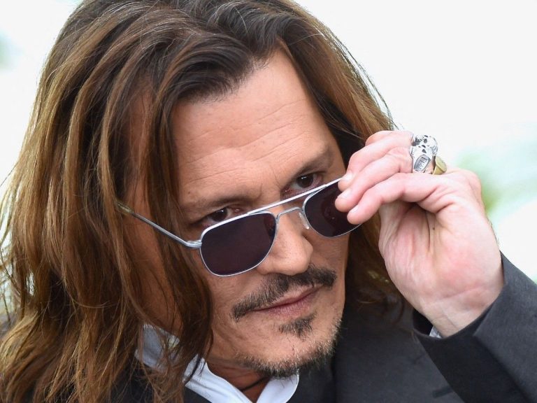 “I’m sorry…”, Johnny Depp announces a serious health problem a few hours after Cannes and retires!