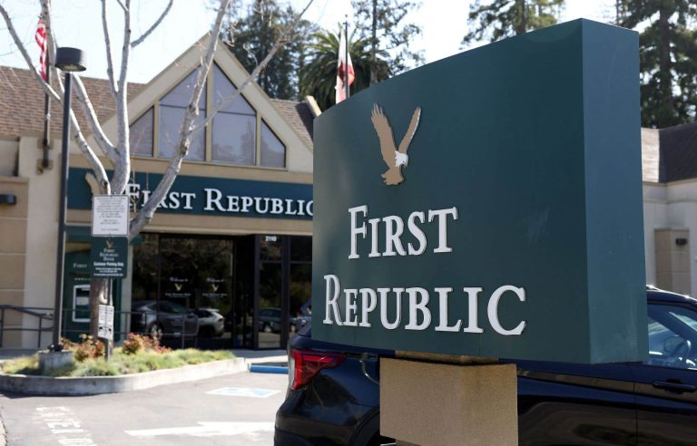 JPMorgan Chase buys First Republic Bank