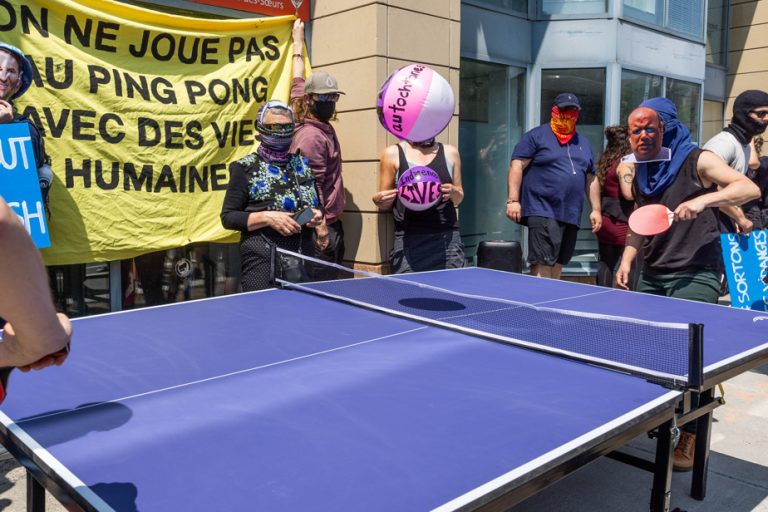 Kanesatake Illegal Dump |  Protesters play ping-pong outside Miller’s office