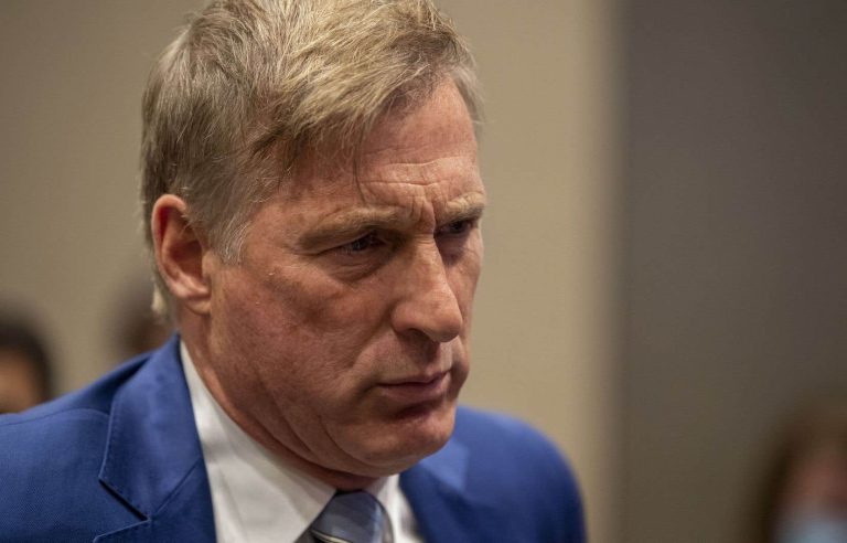 Maxime Bernier promises a bill to restrict abortion to the last trimester