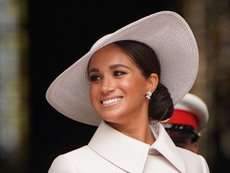 Meghan Markle takes it for her rank… Her relatives do not give her gifts!