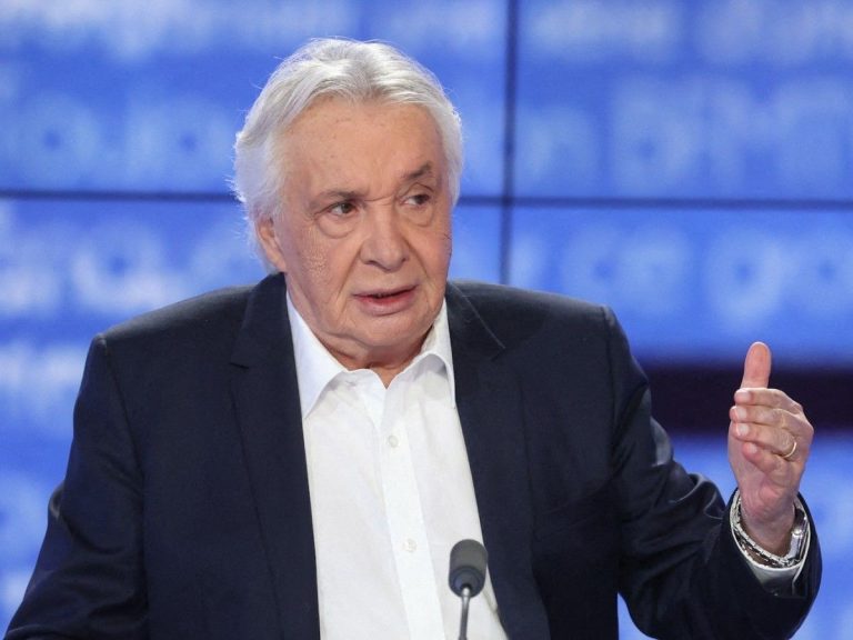 Michel Sardou invited to sing at the bat-mitzvah of Bianca, the daughter of Cyril Hanouna!