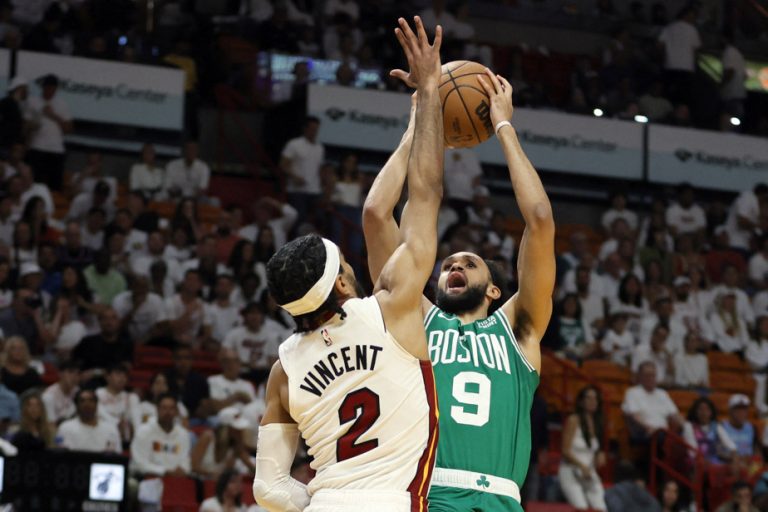 NBA East Finals |  Derrick White saves the day for the Celtics at the last minute