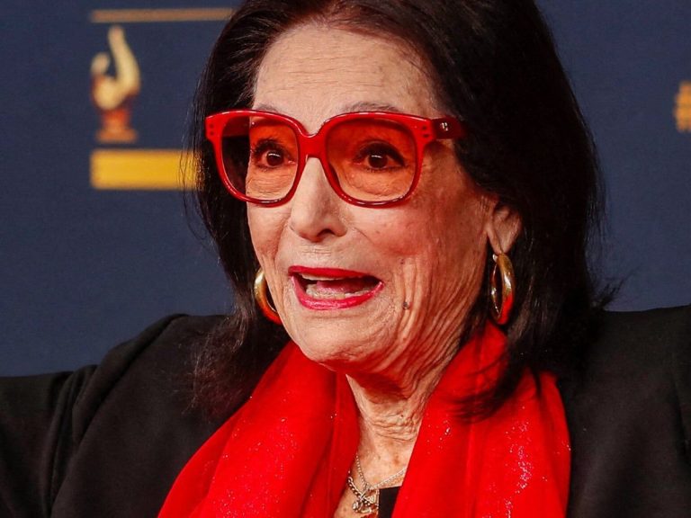 Nana Mouskouri evokes for the very first time her pancreatic cancer!