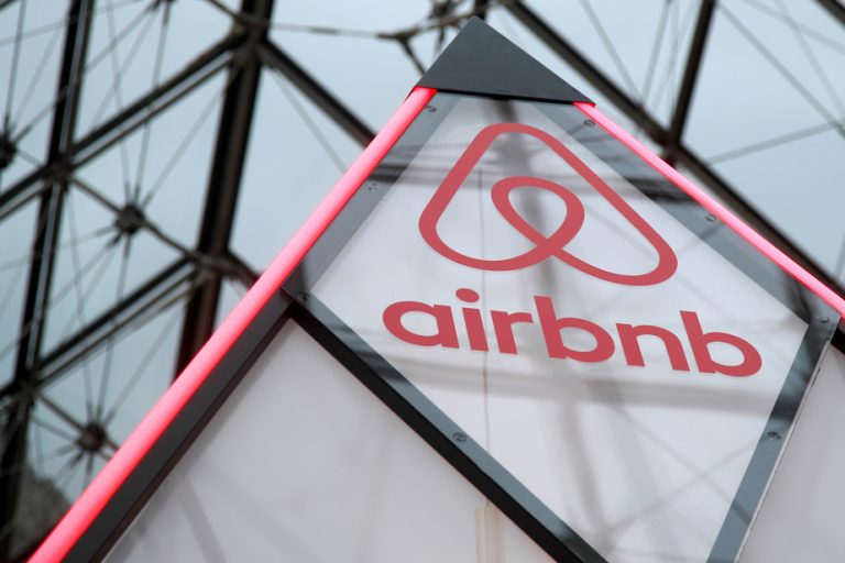 Nearly 40% of Montrealers are against Airbnb