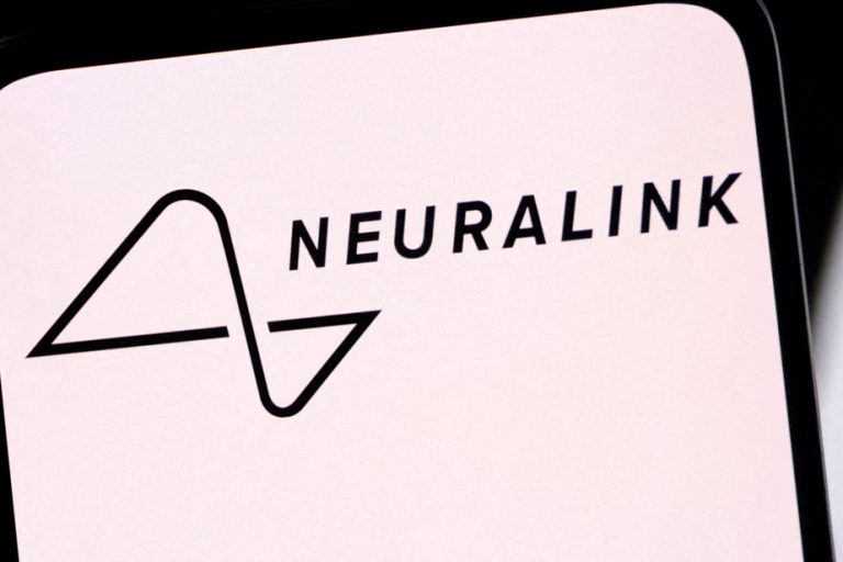 Neuralink obtains authorization to test its brain implants on humans