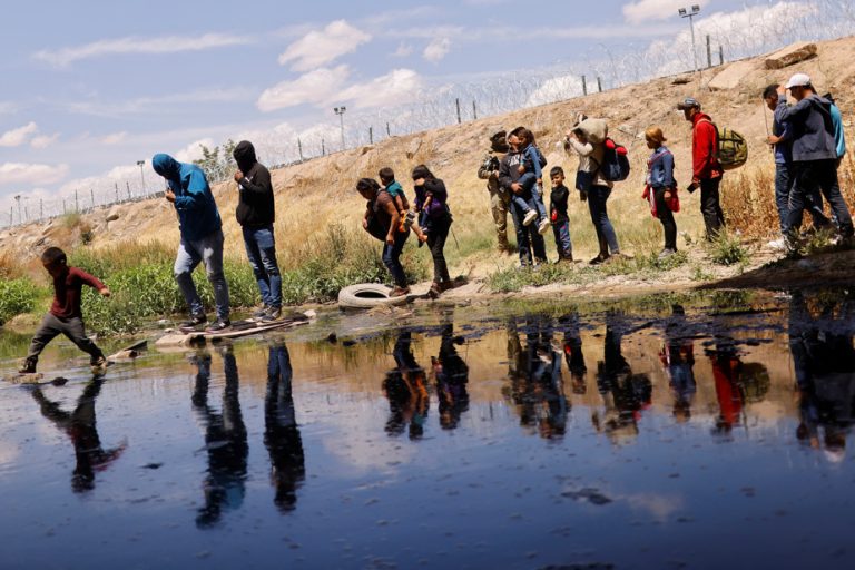 New migration rules |  Fewer crossings at the southern border