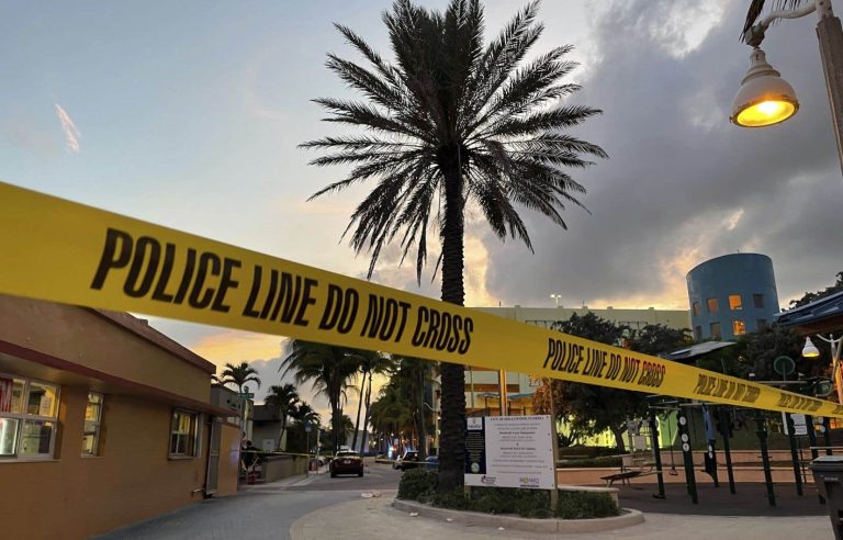 Nine people injured by bullets near a beach in Hollywood