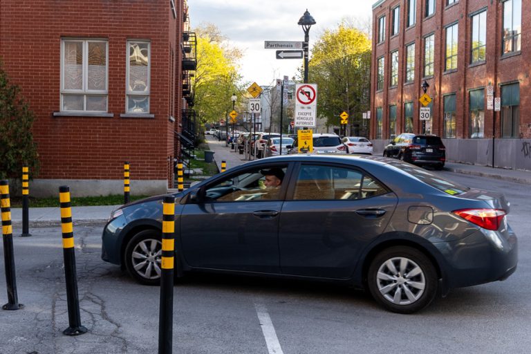 Offending drivers filmed |  Increased SPVM surveillance at the corner of Rouen and Parthenais streets