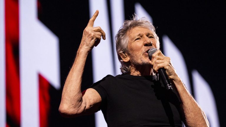 On tour in Europe, Roger Waters, the ex-singer and bassist of the group “Pink Floyd”, continues to arouse controversy