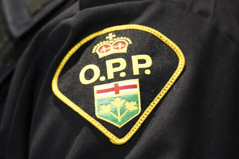 Ontario |  One police officer killed and two others injured in shooting