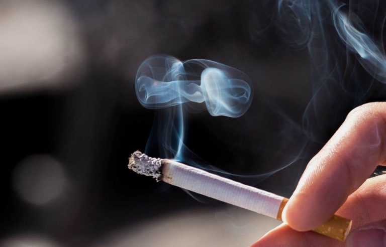 Ottawa imposes smoking warnings on every cigarette