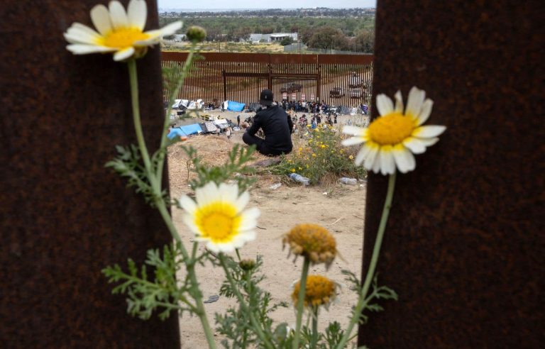 Potentially ‘chaotic’ situation ahead at US southern border