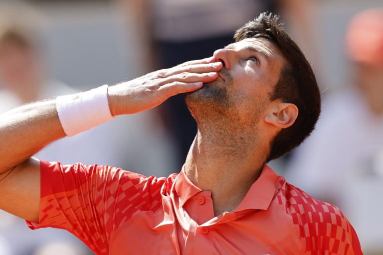 Roland Garros |  Djokovic passes the first round without forcing