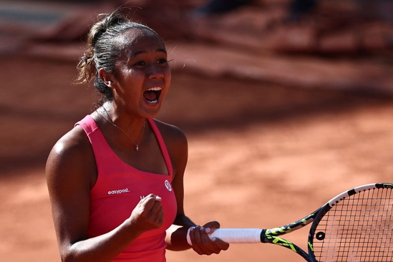 Roland Garros |  Leylah Fernandez advances to second round