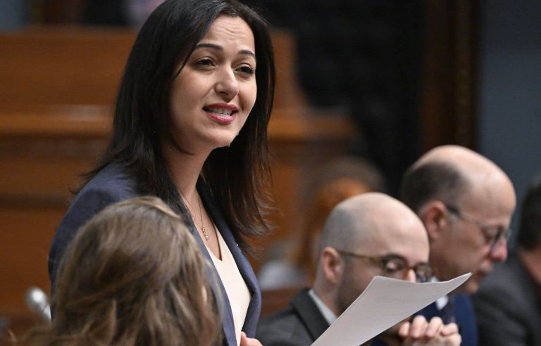 Ruba Ghazal launches into the race to become co-spokesperson for Québec solidaire