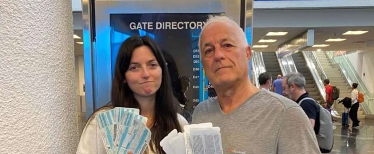 Ruined holidays: Quebecers stuck at the airport because of forest fires