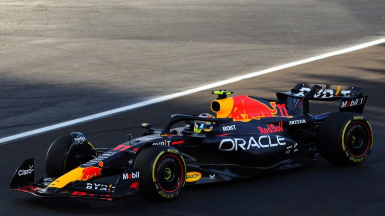 Sergio Pérez wins the first sprint race of the season ahead of Charles Leclerc and Max Verstappen at the Azerbaijan GP