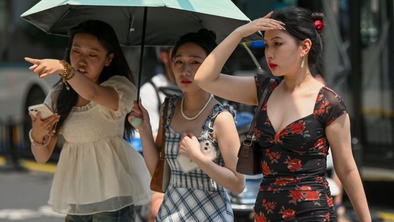 Shanghai records hottest May day in 100 years