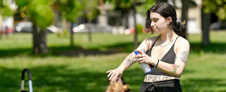 Skin cancer: when will there be sunscreen dispensers in parks?