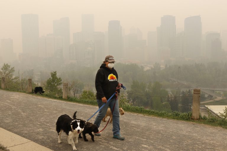 Smoky conditions persist in Alberta