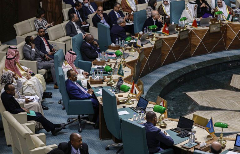 The Arab League reintegrates the Syrian regime after more than 11 years of exclusion