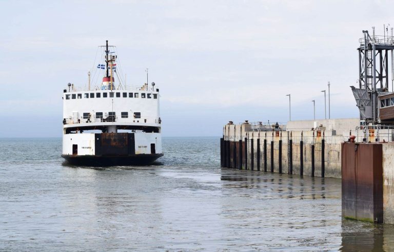 The Société des traversiers du Québec could move a ferry to Gros-Cacouna