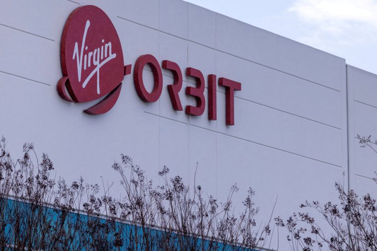 The Virgin Orbit satellite launcher ceases its activity definitively