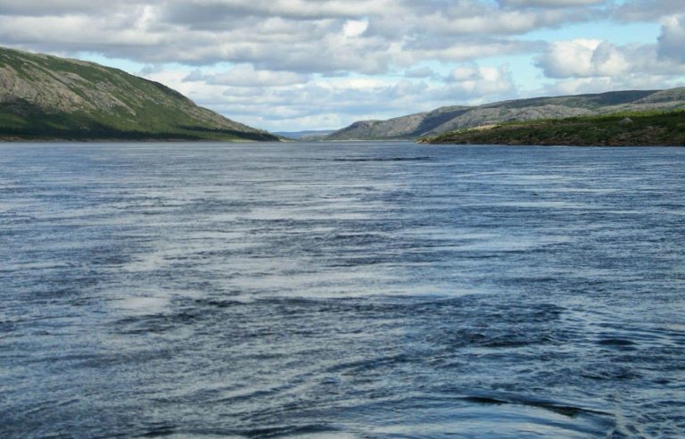 The tides of Quebec have electrical potential