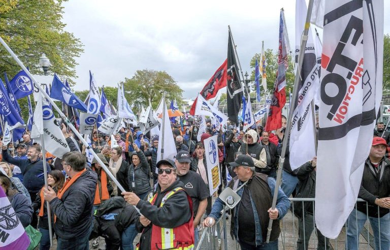 The unions will demonstrate at the CAQ convention on Saturday