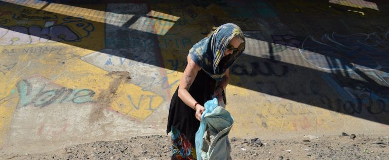 This Quebecer picks up laundry abandoned by migrants