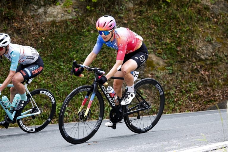 Tour of the Basque Country |  Olivia Baril at the height of the fight