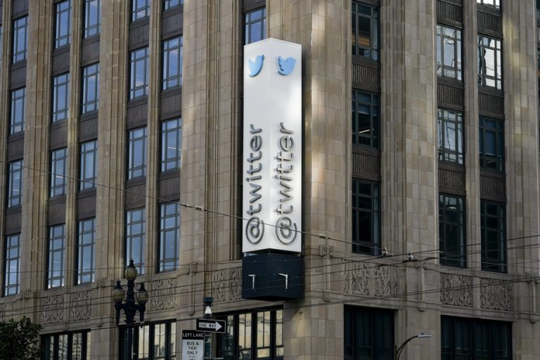 Twitter, a new conservative medium?  |  The Press