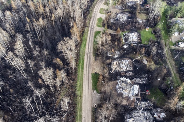 Wildfires in Alberta |  Indigenous community ravaged by flames