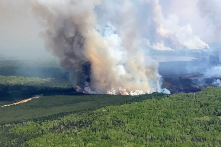 Wildfires in Alberta |  Intense heat sows concern