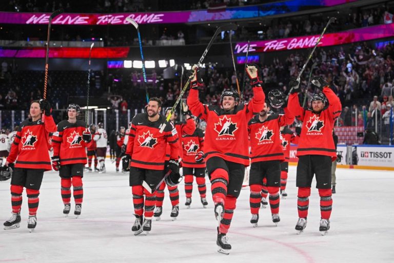 World Hockey Championship |  Canada advances to the final