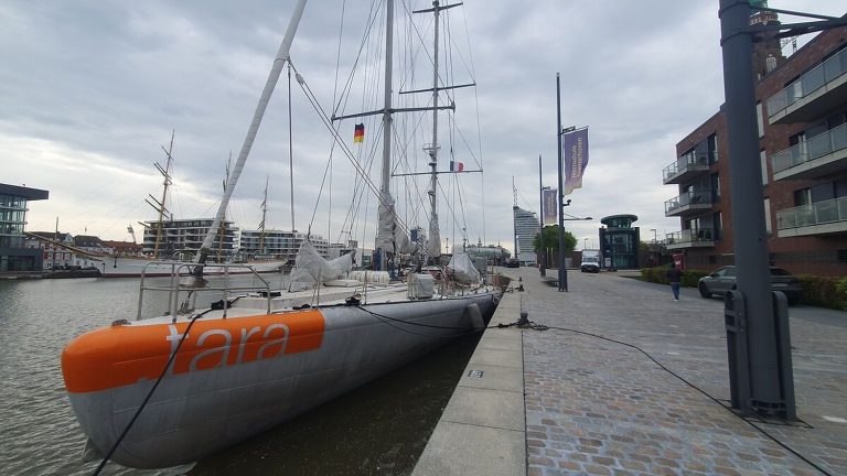 a day aboard the scientific sailboat Tara