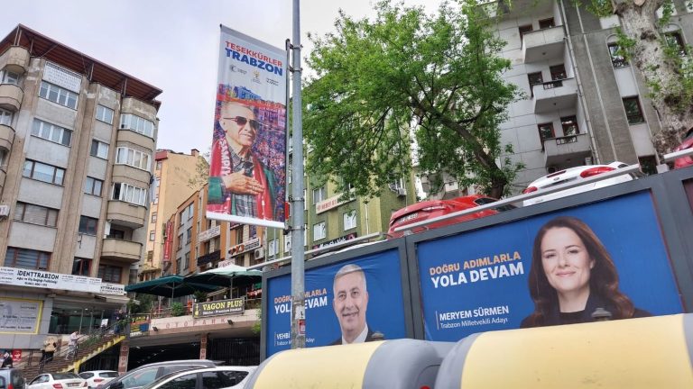 before the elections, the electoral base of President Recep Tayyip Erdogan defends his action