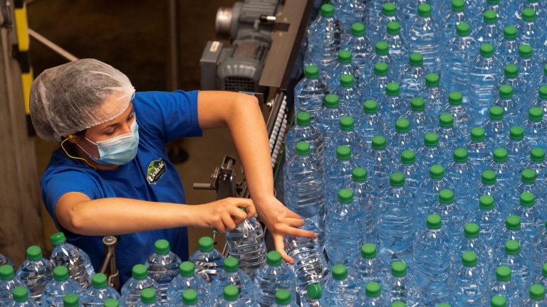 beverage manufacturers forced to adapt their water withdrawals