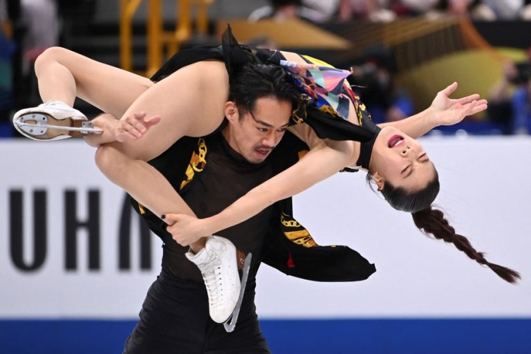 figure skating |  Daisuke Takahashi announces his retirement