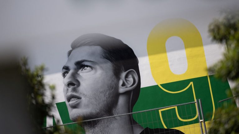 four years after the death of Emiliano Sala, the Cardiff club claims more than 100 million euros from FC Nantes