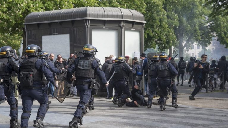 journalist Rémy Buisine will file a complaint after being beaten during the May Day demonstration