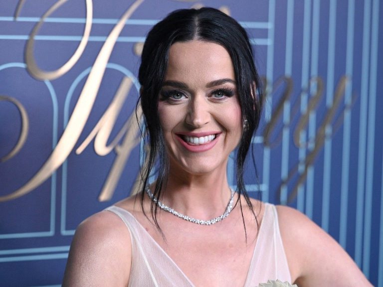 oops, Katy Perry pulls off the same daring look as another guest!  -PICTURES