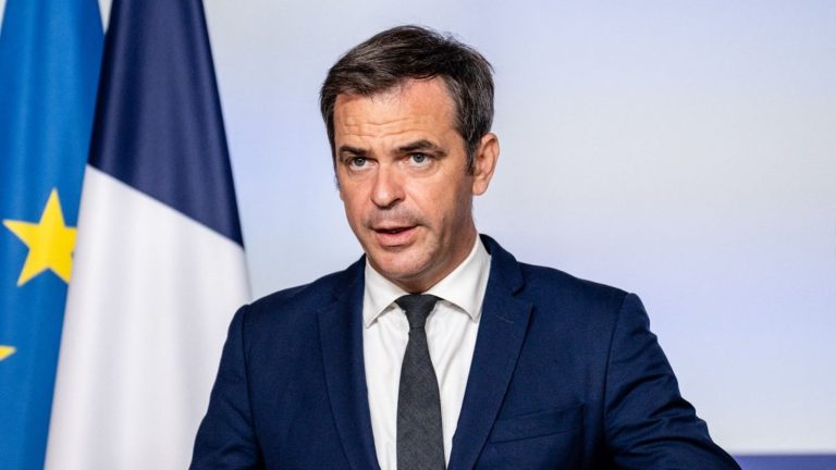 the Liot bill aimed at repealing the reform “is not constitutional”, insists Olivier Véran