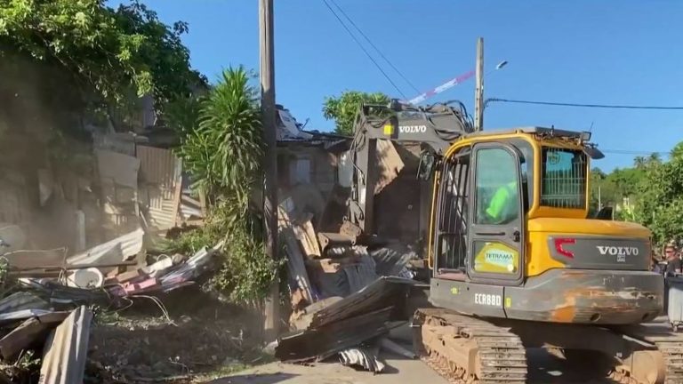 the anger of the inhabitants after the destruction of slums