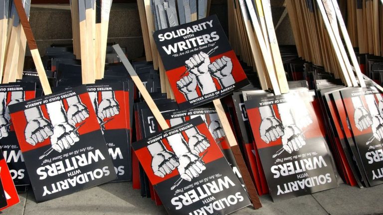 the screenwriters will go on strike, announces their union