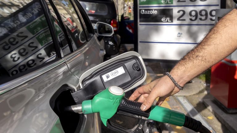 we explain to you why the price of gasoline in France is one of the highest in the euro zone