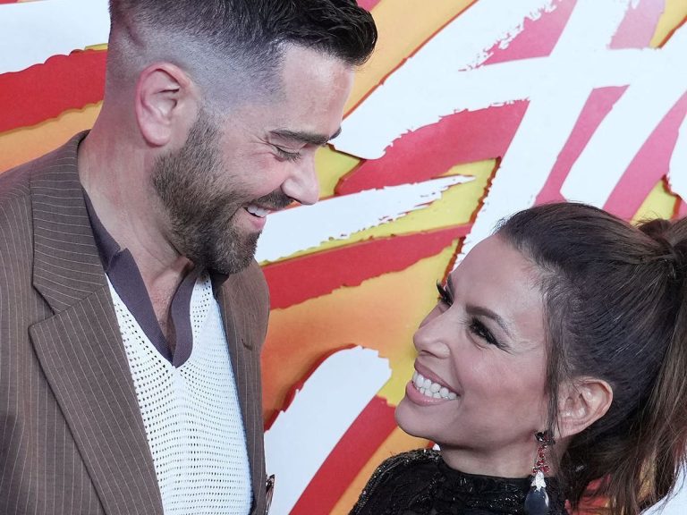 14 years later, Eva Longoria is reunited with her sexy “Desperate Housewives” costar, Jesse Metcalfe!