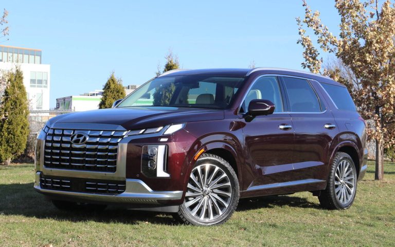 A hybrid Hyundai Palisade is planned for 2025