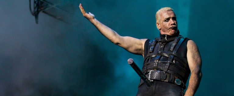 Accused by several women, the singer of Rammstein denies any sexual abuse